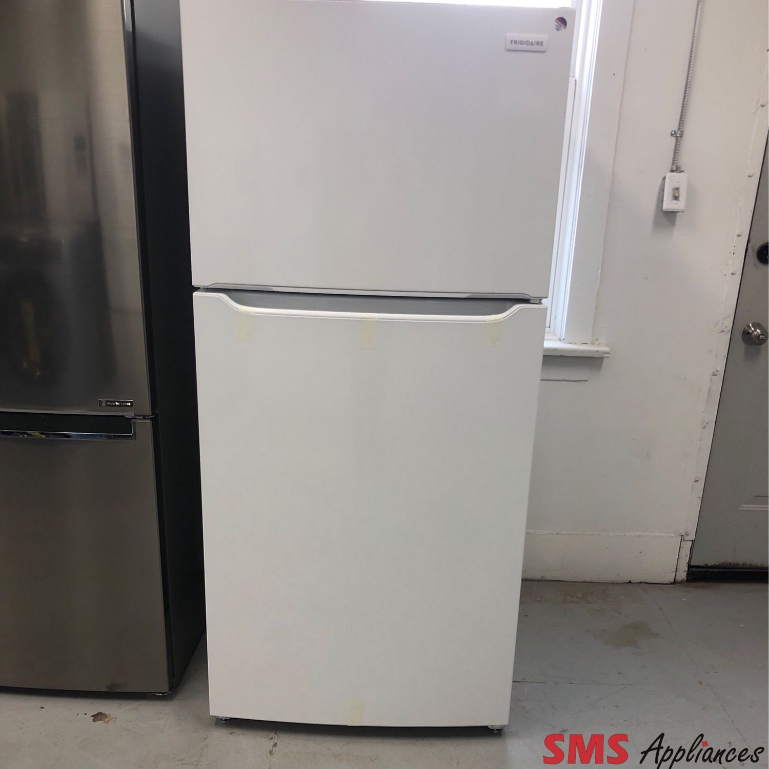 Open Box-Scratch and Dent Frigidaire Top-Mount 30'' Refrigerator FFTR2045VW