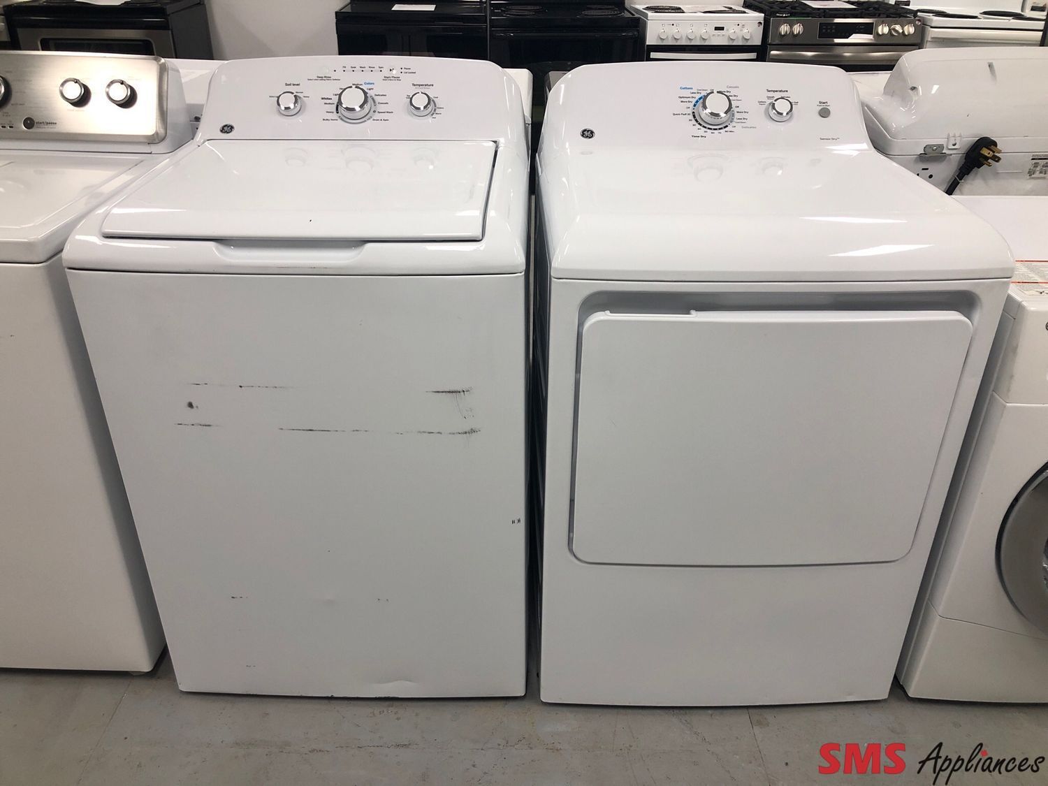 GE Top-Load Washer & Dryer Set  GTW330BMMWW/GTD40EBMK0WW