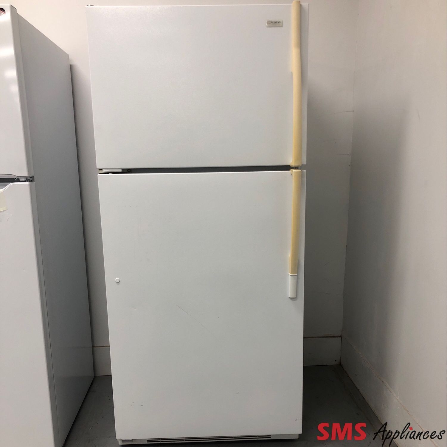 Maytag Top-Freezer 30'' Refrigerator PTB1953GRW