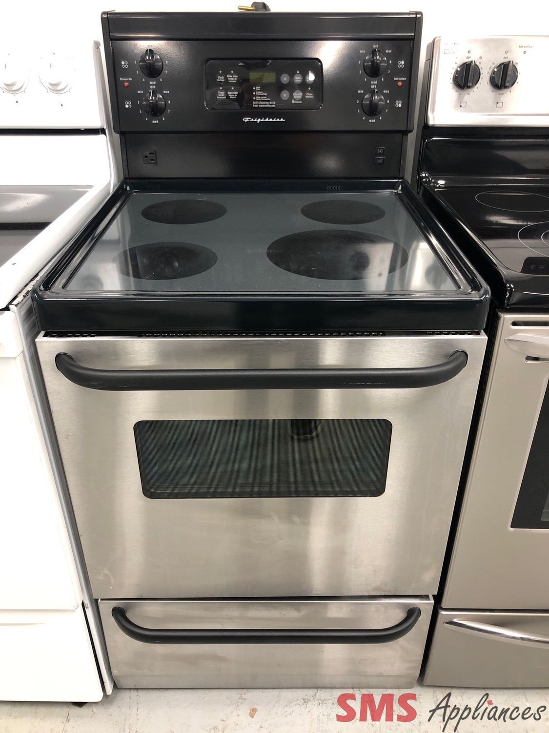Frigidaire 24” Glass-Top Range CFEF272DC8