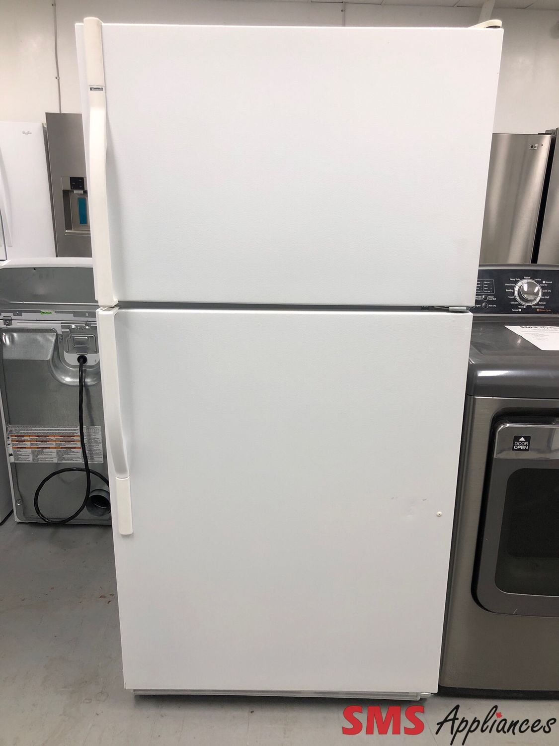 Kenmore 33'' Top Freezer Refrigerator 106.63142301
