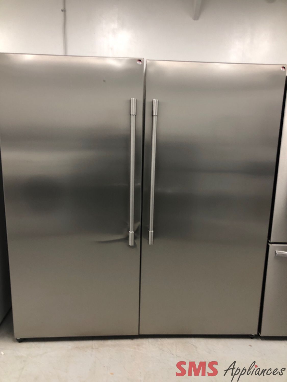 Open Box-Scratch and Dent Frigidaire Professional Upright Freezer and All Refrigerator FPFU19F8W/FPRU19F8W