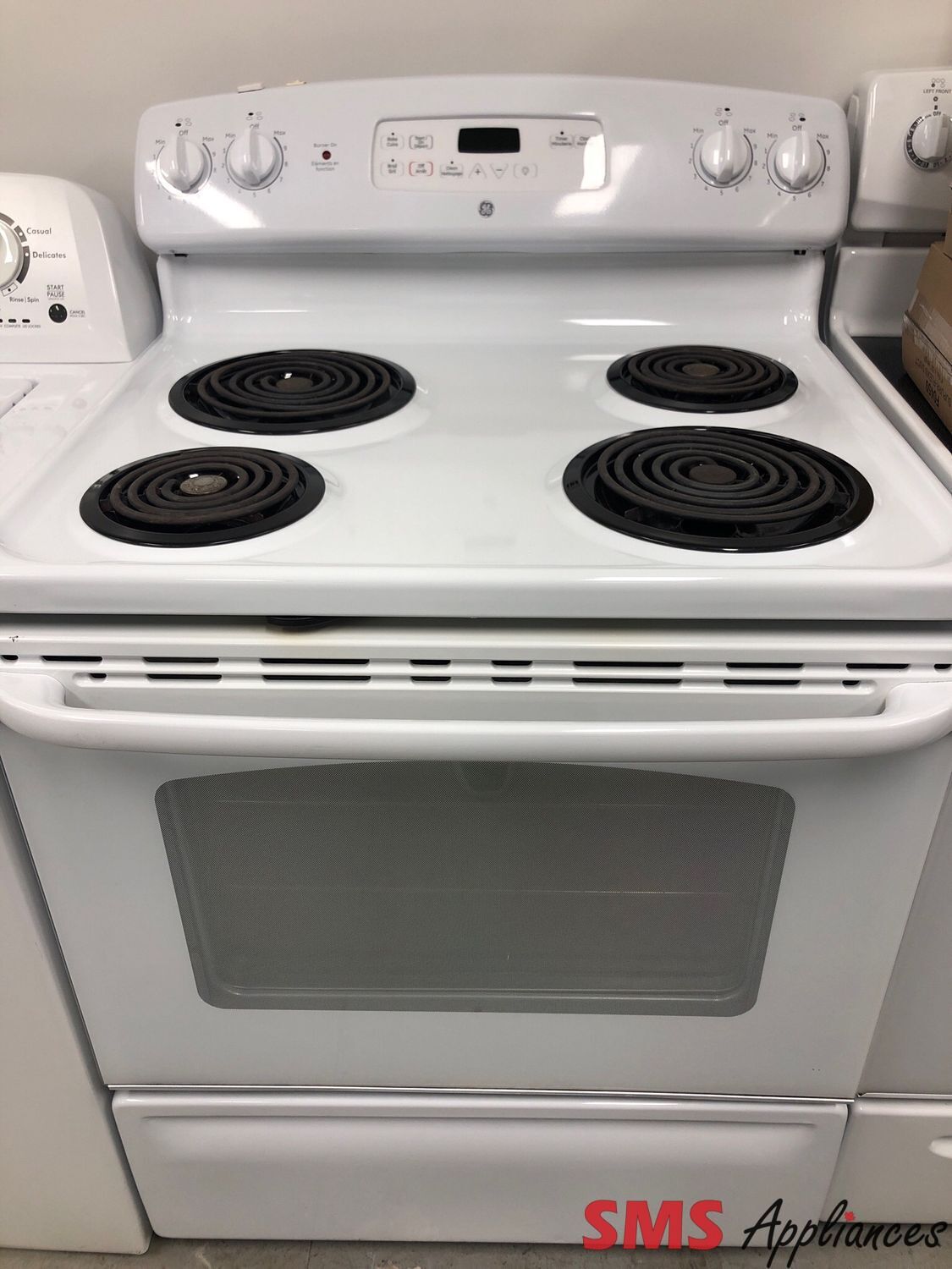 GE 30” Coil-Top Range JCBP240DT5WW