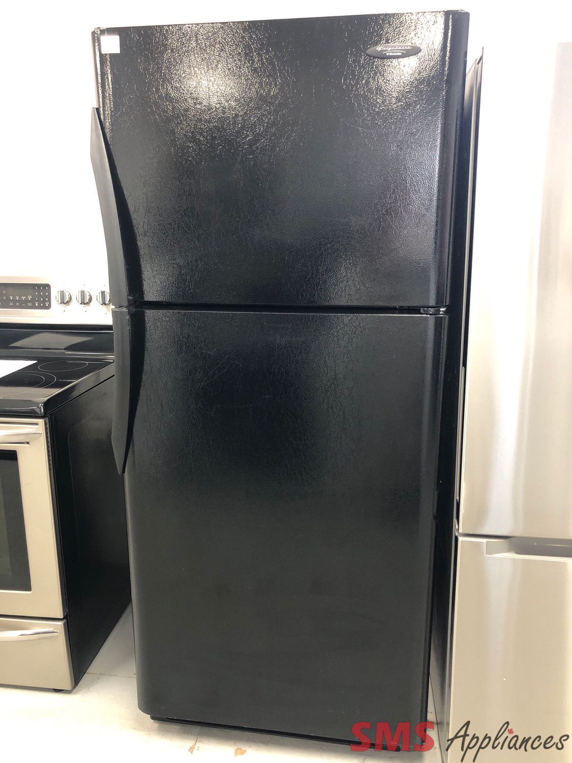 Frigidaire 30'' Top-Freezer Refrigerator