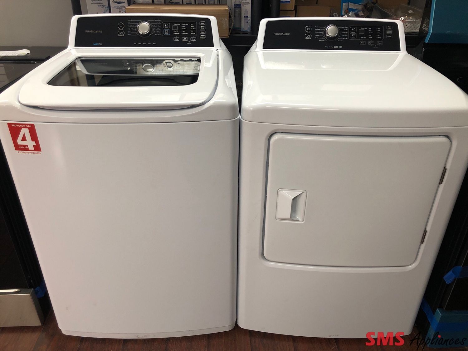 Display BRAND NEW Frigidaire Top-Load Washer & Dryer Set FFTW4120SW/CFRE4120SW