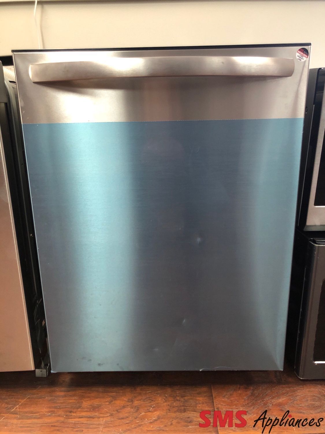 Open Box-Scratch and Dent Frigidaire 24” Built In Dishwasher FDSH4501AS