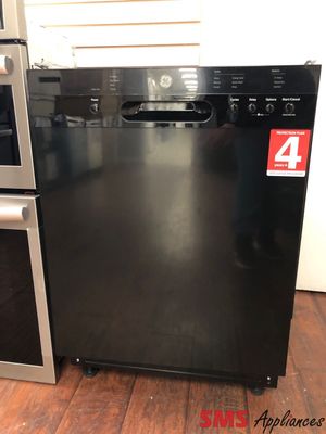 Display BRAND NEW GE 24” Built In Dishwasher GBF532SGP