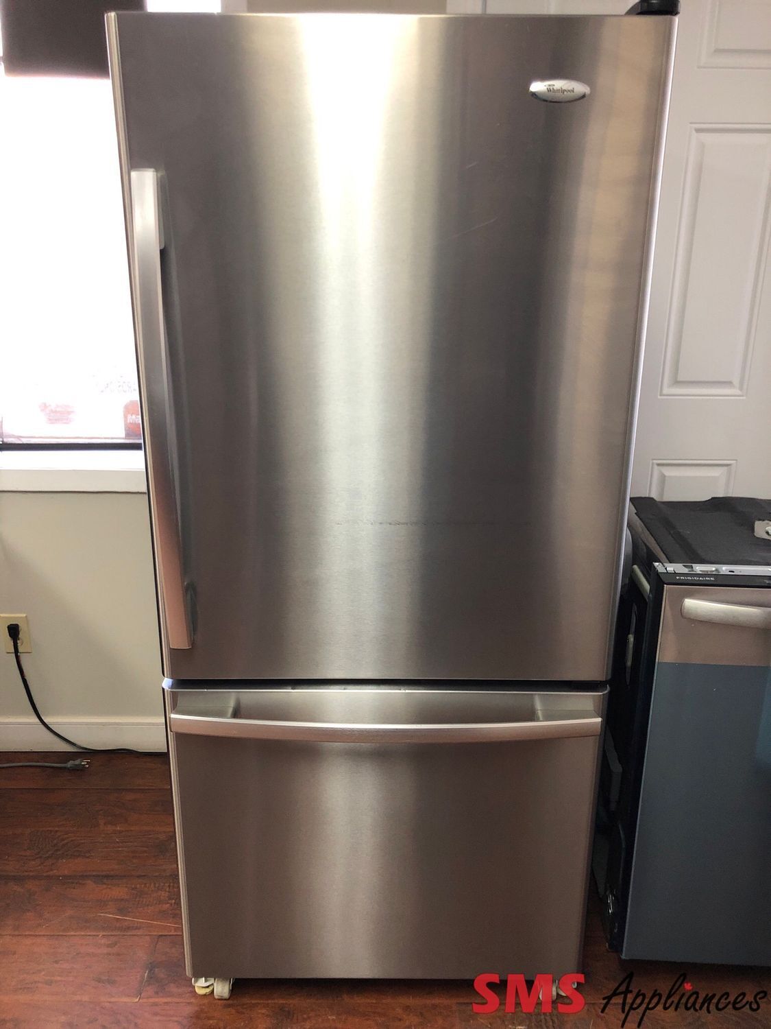 Whirlpool Gold 30'' Bottom Freezer Refrigerator EB9FVHRWS01