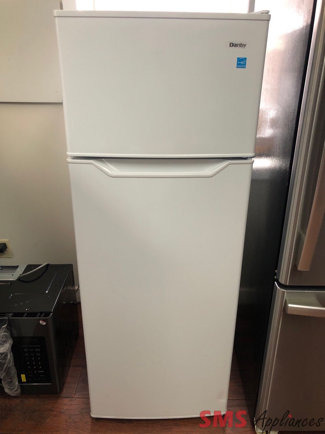 Danby Apartment Size Top Mount Refrigerator DPF074B2BSLDB
