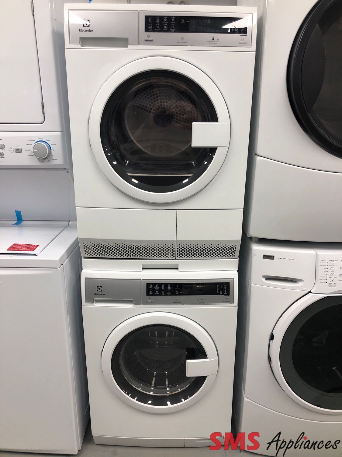 Electrolux 24” Front-Load Washer & Dryer Set EIFLS20QSW00/EIED2CAQSW00