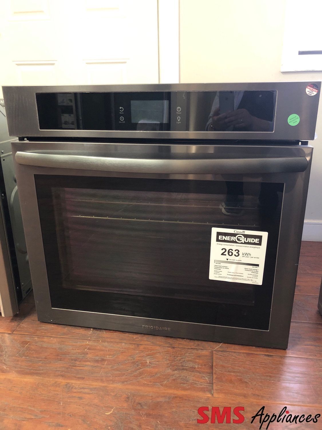Open Box Scratch and Dent Frigidaire 30” Single Electric Wall Oven  FCWS3027AD