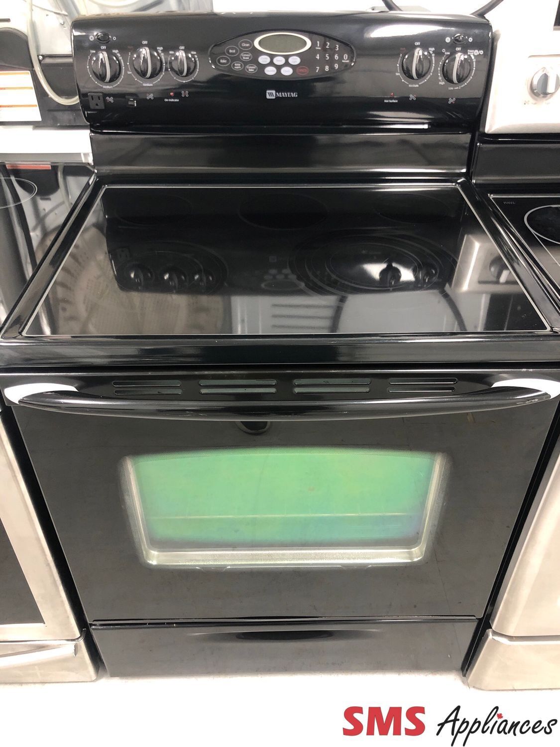 Maytag 30” Glass-Top Range MER5875RCB1