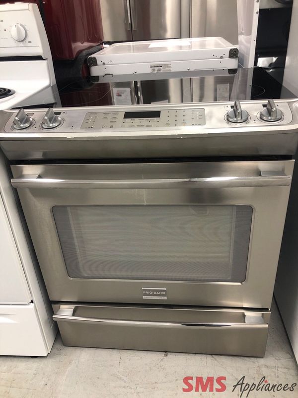 Frigidaire Gallery 30'' Slide-In Range CPES3085KF5