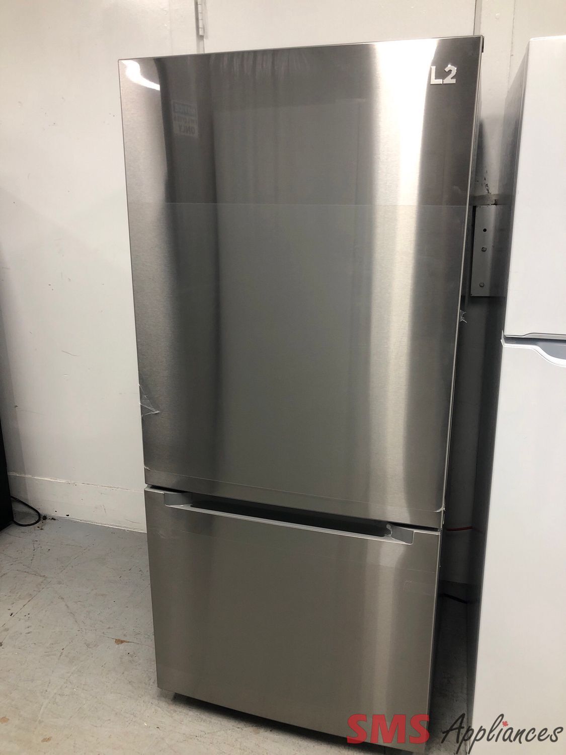 L2 Bottom-Freezer Refrigerator LRB19B5ASTC