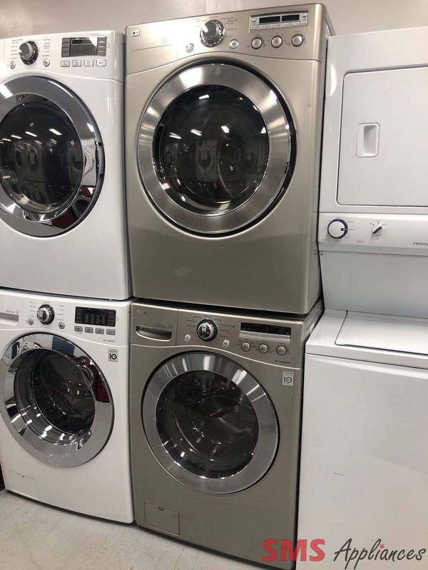 LG Front-Load Washer & Dryer Set WM2301HS/ DLE5955S