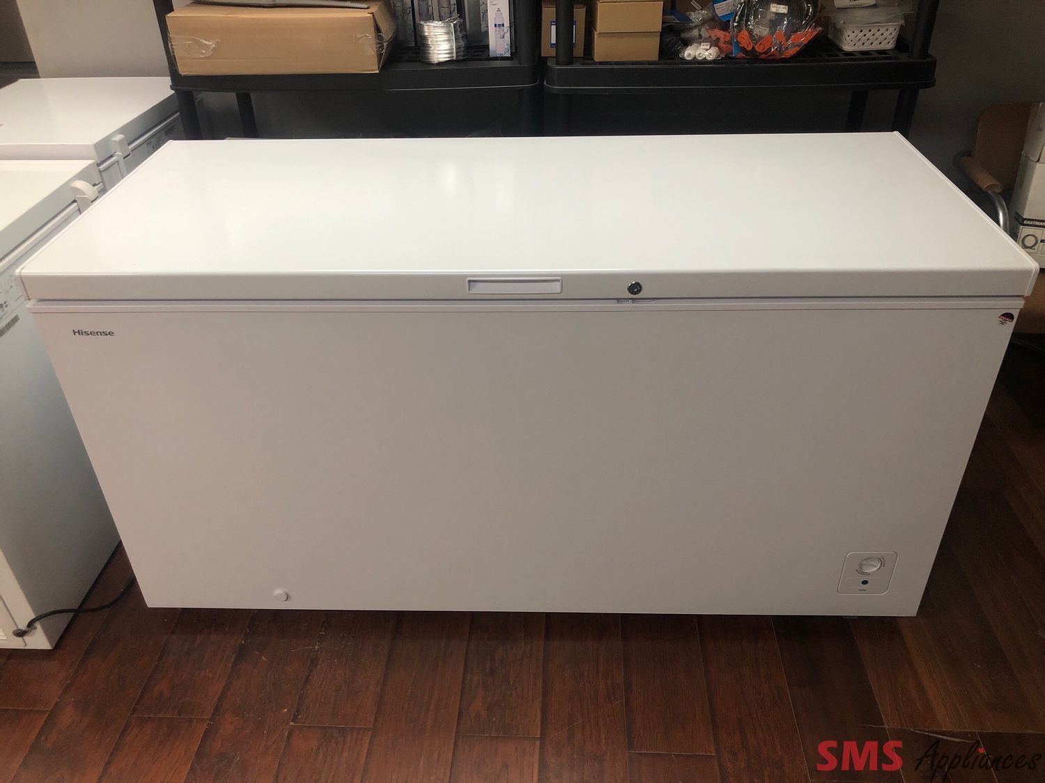Open Box -Scratch and Dent Hisense 17.7 Cu Ft Convertible Chest Freezer or Fridge FC18D6CWD