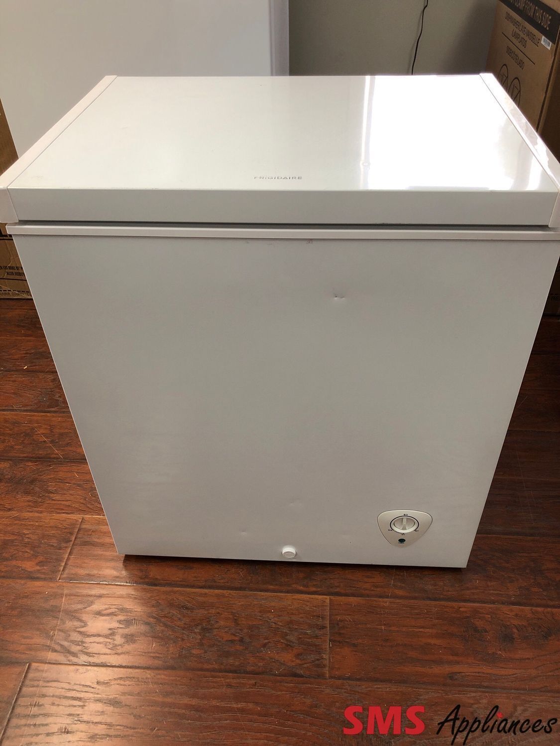 Frigidaire 5.1 Cu.Ft  Chest Freezer  FFFC05M1QW