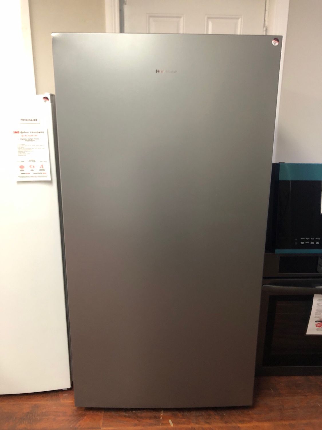 Open Box-Scratch and Dent Hisense 17.0 Cu.Ft  Convertible Upright Freezer  HFU171N1AVE