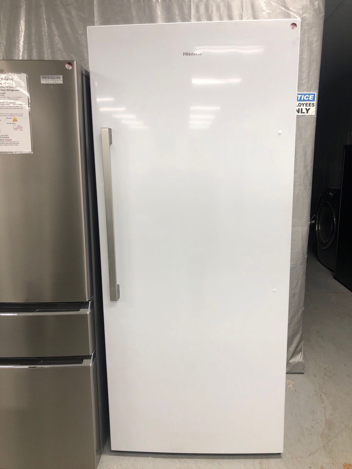 Open Box-Scratch and Dent Hisense 21.2 Cu.Ft Convertible Upright Fridge Or Freezer FV21C7HWE