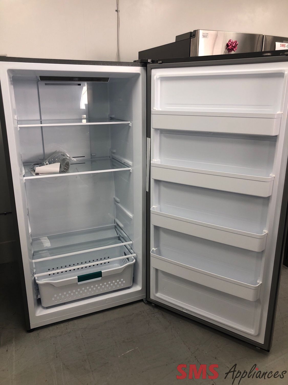 Open Box-Scratch & Dent Hisense 17.0 Cu.Ft  Convertible Upright Fridge or Freezer HFU171N1AVE