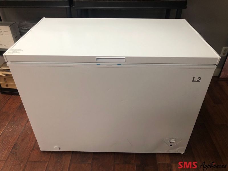 L2 10.2 Cu. Ft. Chest Freezer LRC10M2AWWC L2 10.2 Cu. Ft. Chest Freezer LRC10M2AWWC