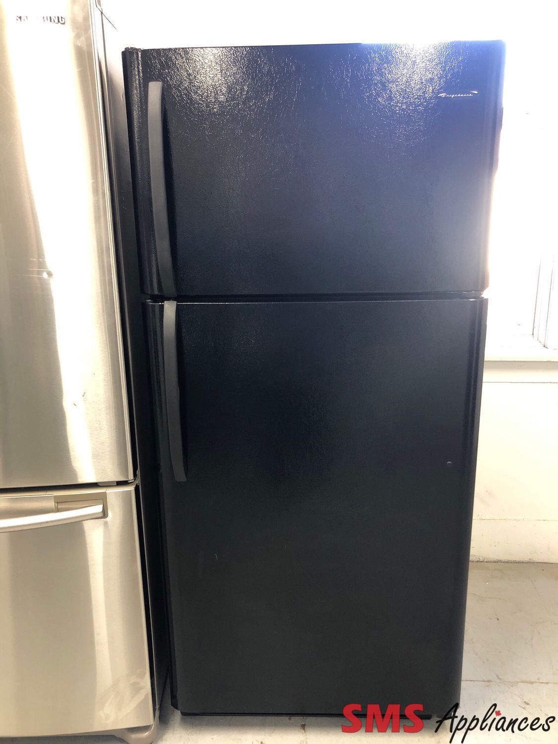 Frigidaire 30” Top-Freezer Refrigerator  FRT18B5ABB