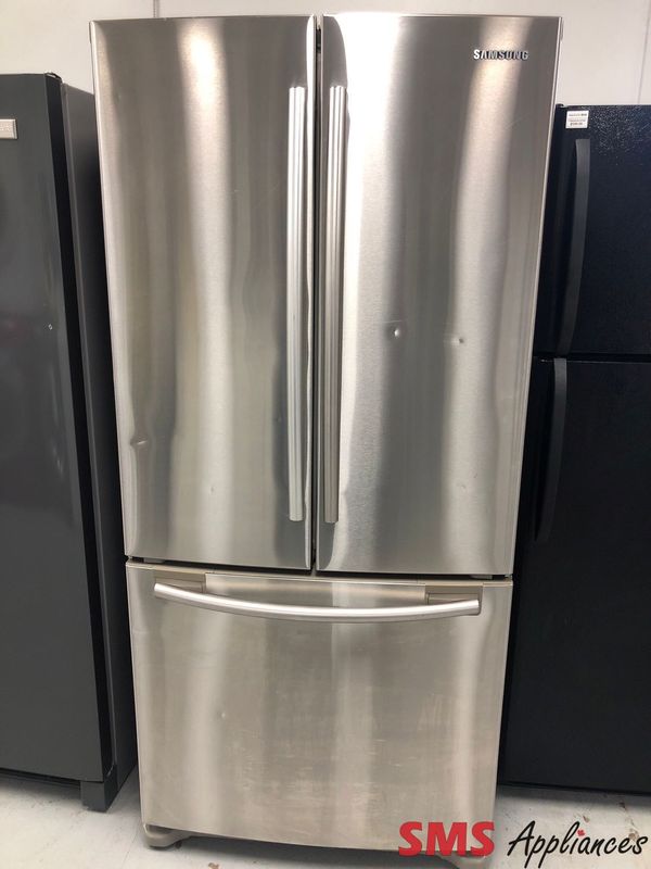 Samsung 33'' French Door Refrigerator RF197ACRS Samsung 33'' French Door Refrigerator RF197ACRS
