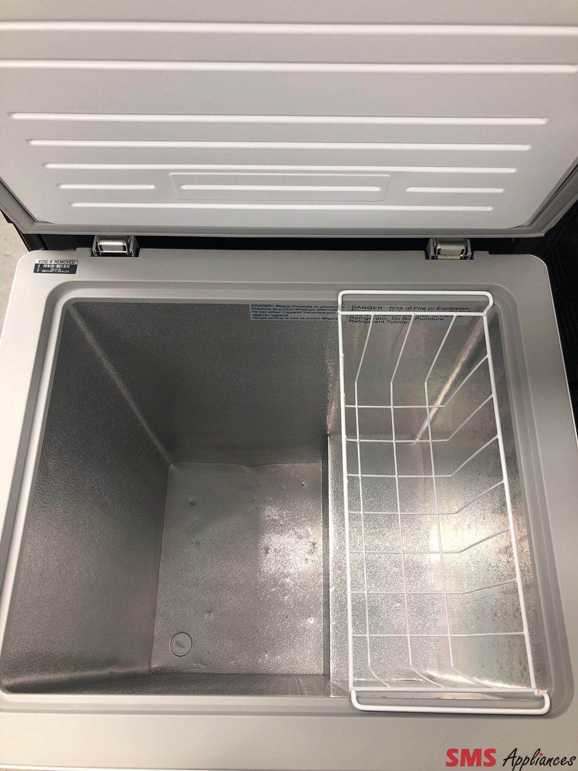 Midea 5.0 Cu.Ft Chest Freezer MC05DPGCR1RCM