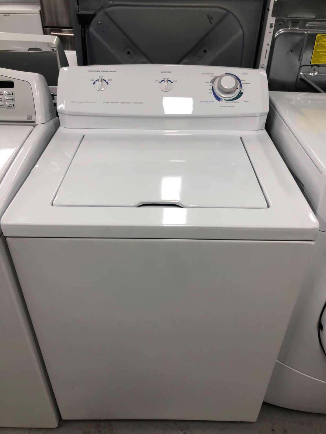 Frigidaire 3.0 Cu.Ft Top-Load Washer FWS1233FS0 Frigidaire 3.0 Cu.Ft Top-Load Washer FWS1233FS0
