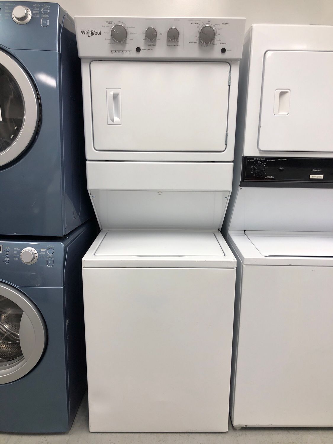 Whirlpool Laundry Centre YWET4027HW2 Whirlpool Laundry Centre YWET4027HW2