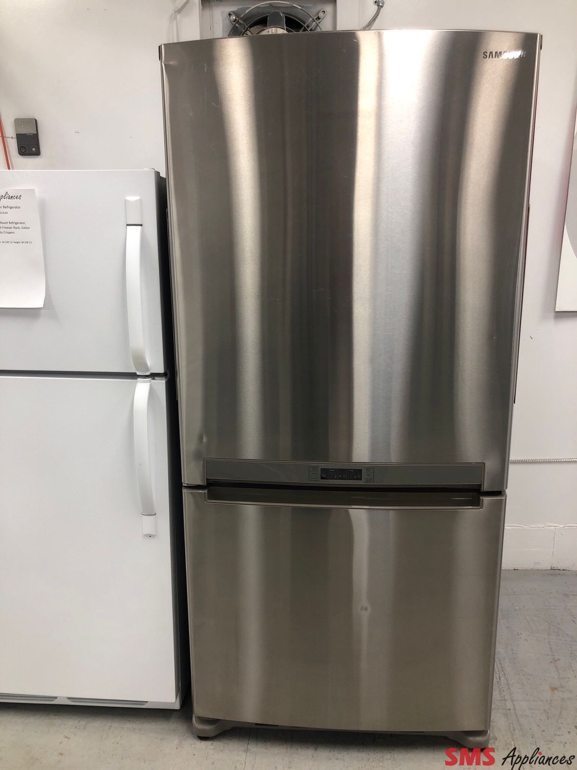 Samsung 33'' Bottom Freezer Refrigerator RB194ACRS