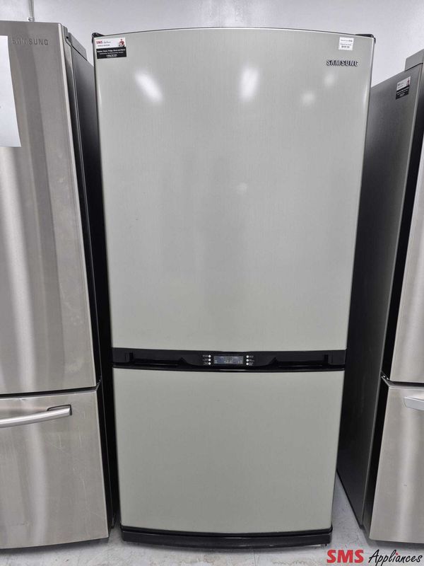Samsung 32'' Bottom Freezer Refrigerator RB193KASB
