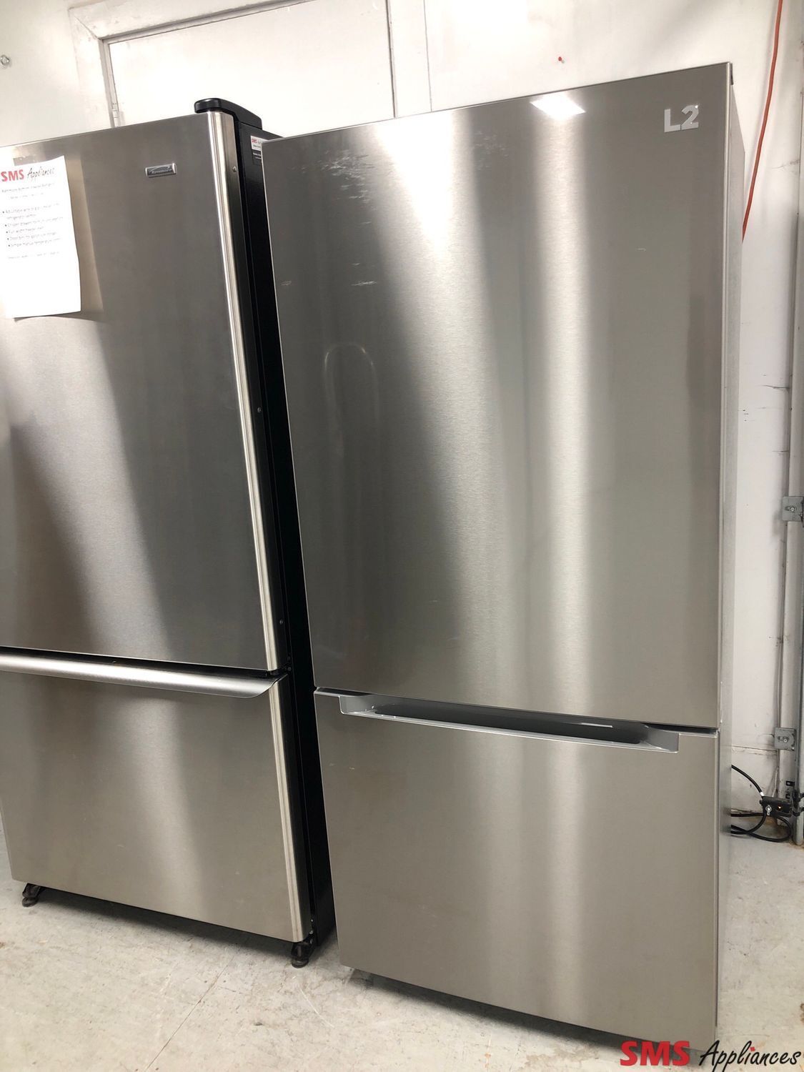 L2 29.5''  Bottom-Freezer Refrigerator LRB19B5ASTC