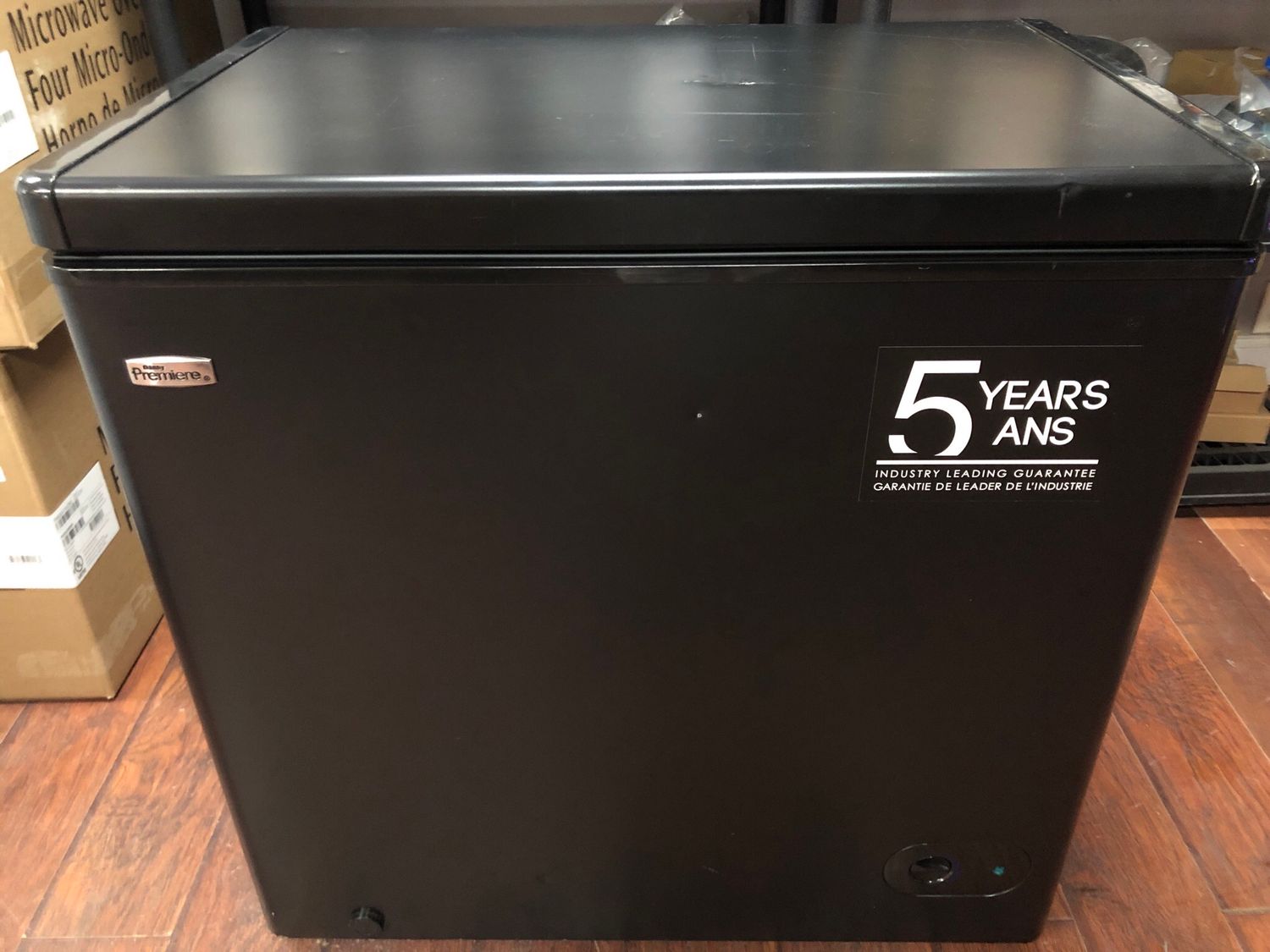 Danby 5.5 Cu.Ft Chest Freezer DCF055A2BP