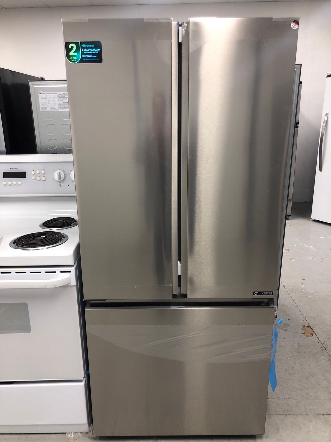 Open Box -Scratch and Dent Hisense 30'' French Door Refrigerator RF21A3FSE