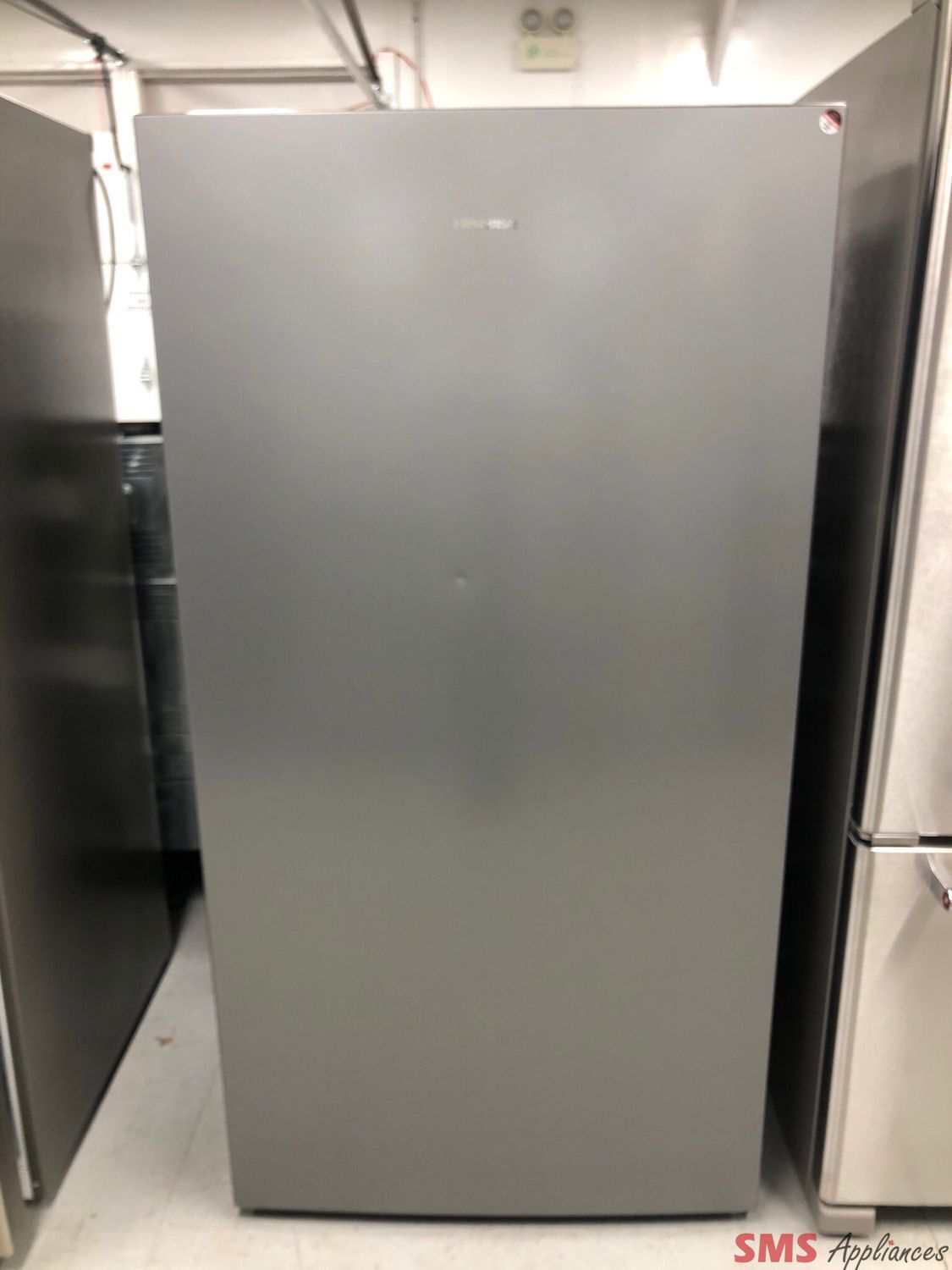 Open Box-Scratch and Dent Hisense Convertible Upright Freezer / Fridge HFU171N1AVE