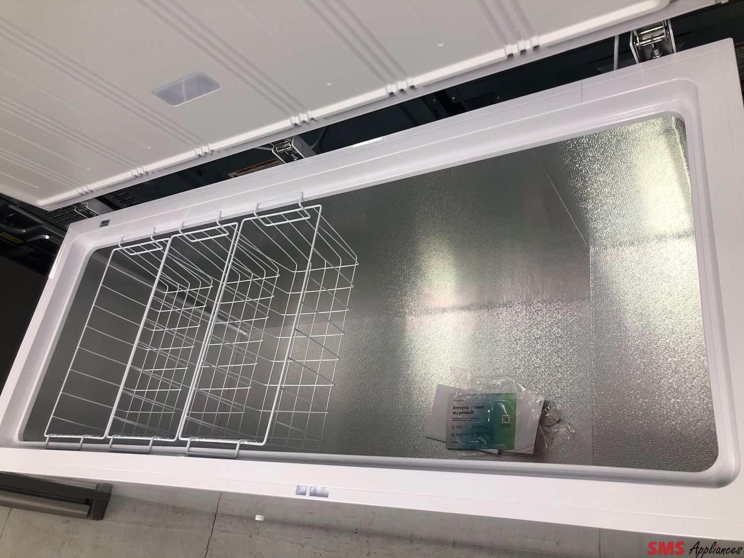 Open Box-Scratch and Dent Hisense  17.7 Cu.Ft Convertible Chest Freezer Or Fridge FC18D6CWD