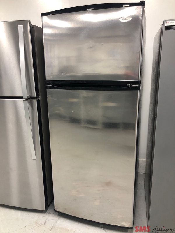 Whirlpool 28'' Top-Freezer Refrigerator W8RXCGFXS01