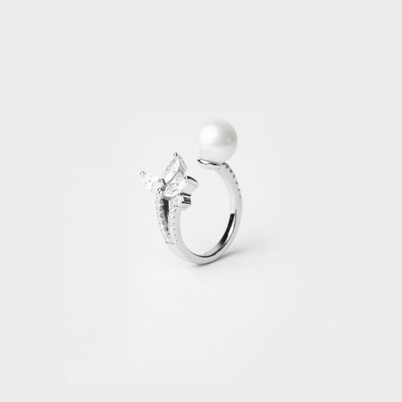 Amelia Pearl Marquise Ring