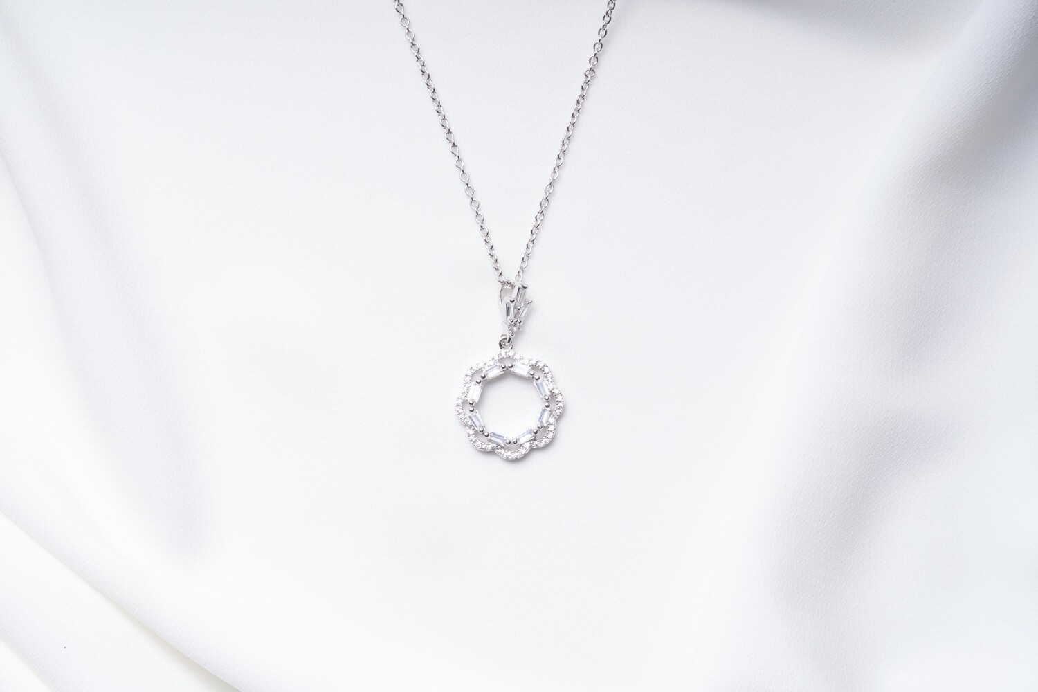 Fleur Necklace