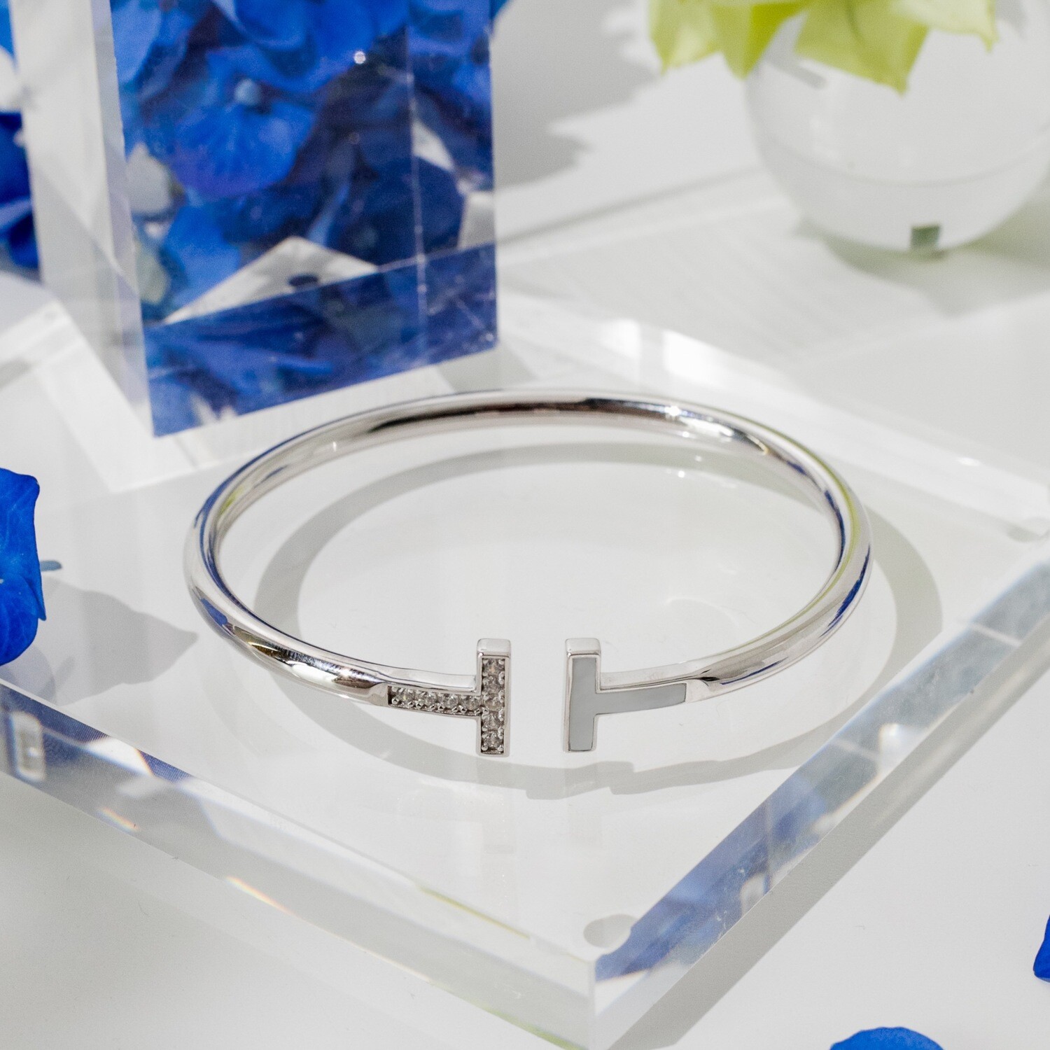 Qila Bangle