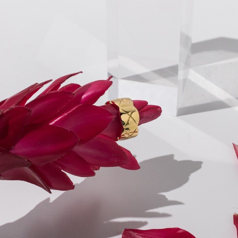 Ainee Ring Yellow Gold