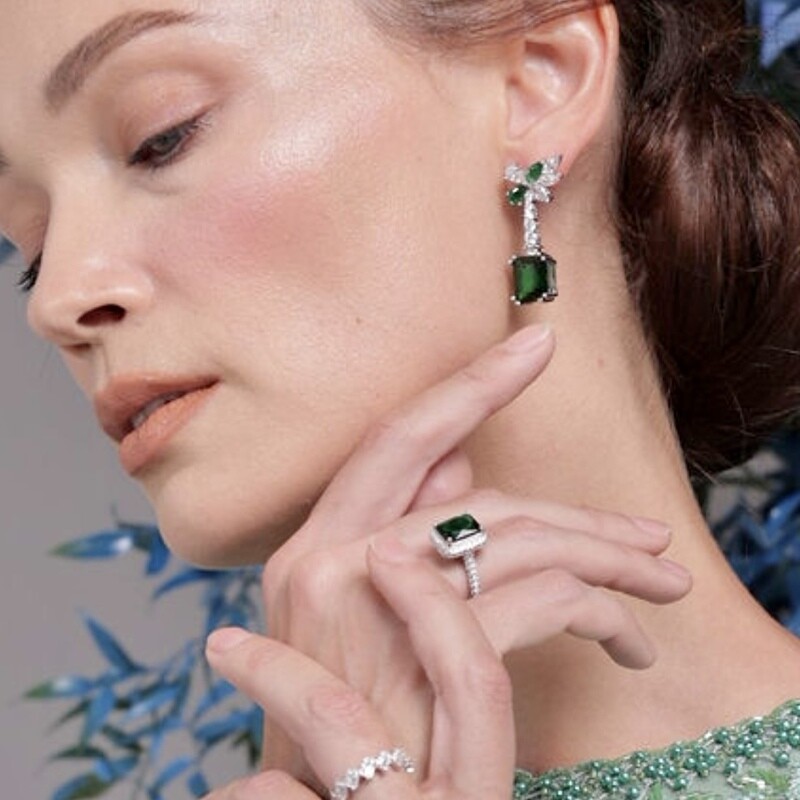 Dayang Dangling Earrings