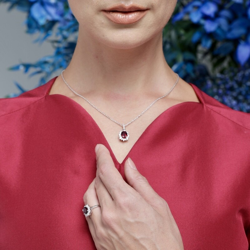 Victoria Necklace in Ruby Red