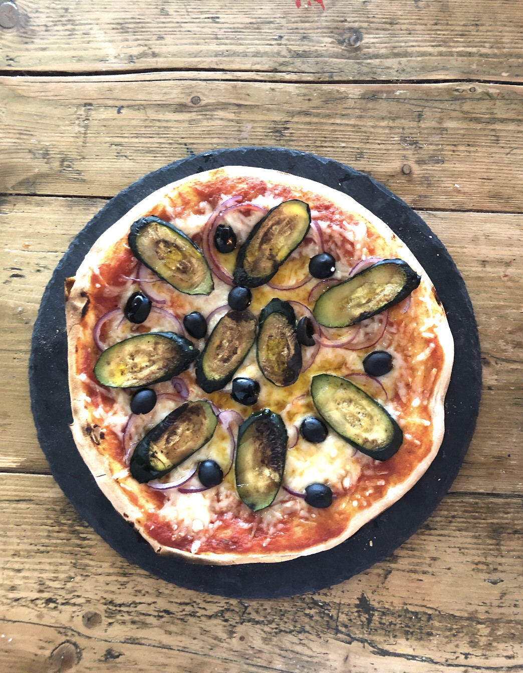 Courgette, Black Olive & Red Onion Pizza - 12'' - VG