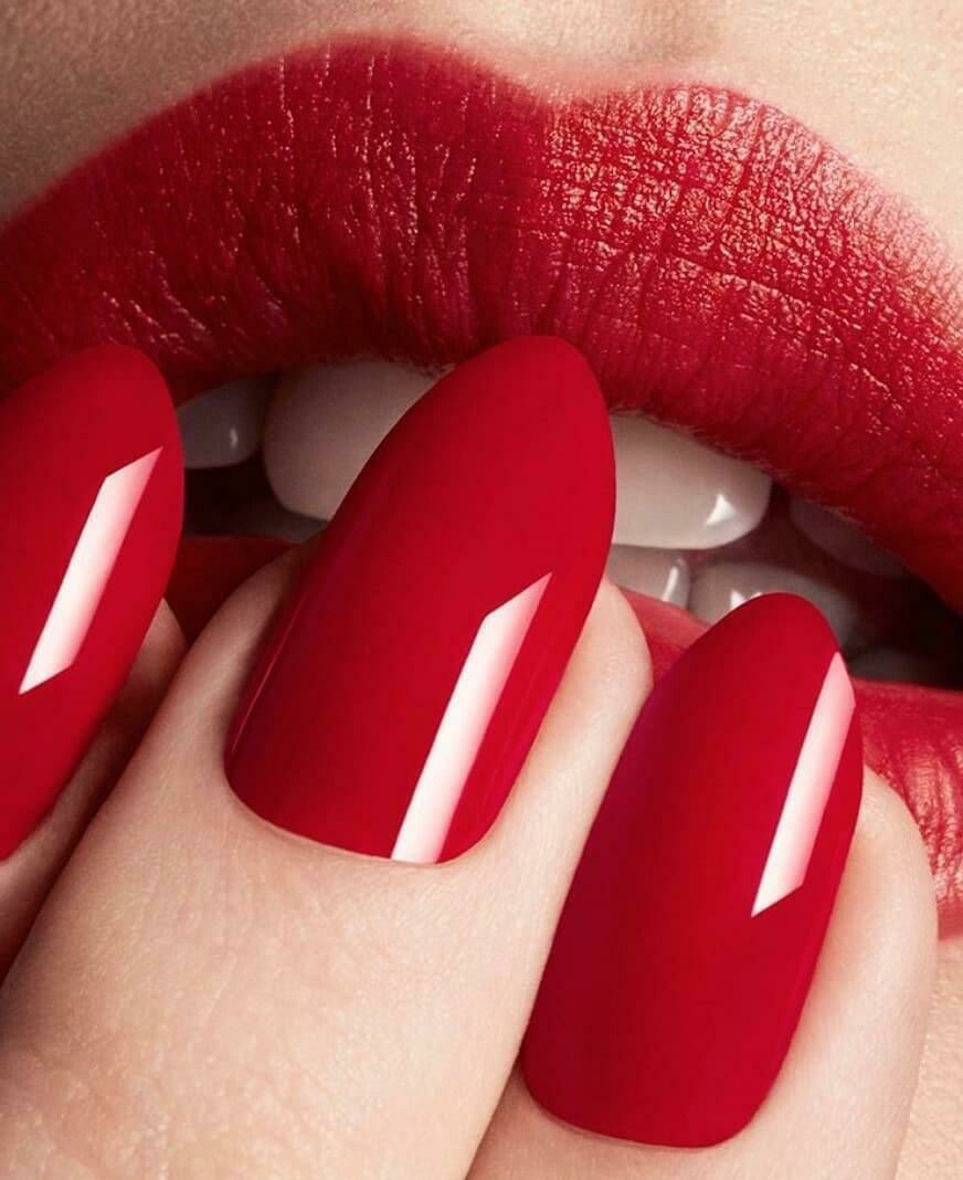 MANICURE + PEDICURE SEMIPERMANENTE