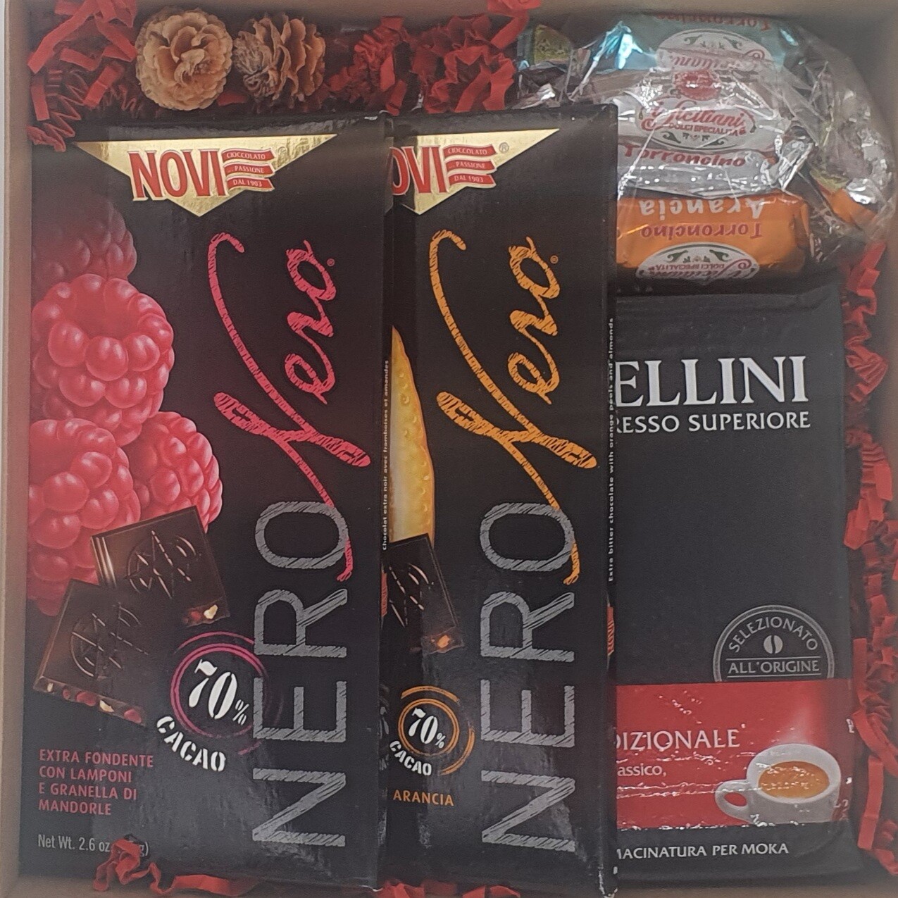 Šventinis rinkinys  dėžutėje &#39;&#39; PELLINI&#39;&#39;