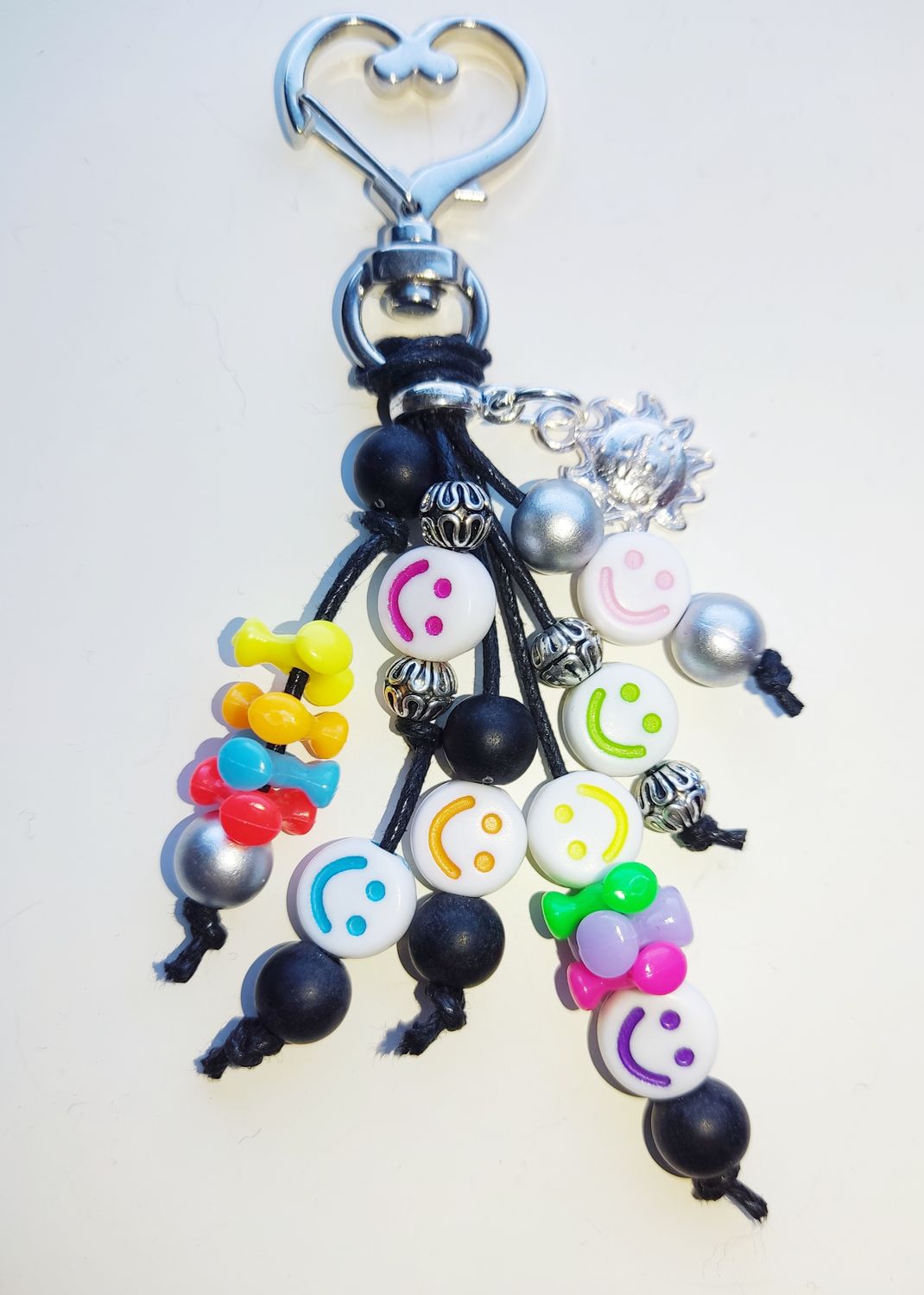 Sleutel / tassenhanger Pakket DIY Smiley zwart met diverse kleuren