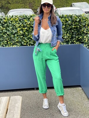Green relaxed trousers