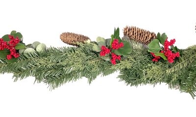 Garland With Berries 2m